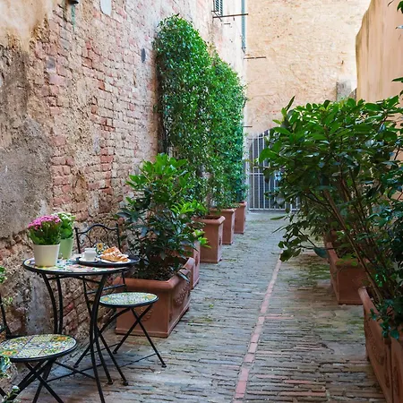 Domus Nannini - L' Arco Di Matteotti Siena